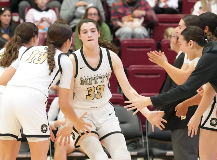 Morgan Cheli steers the offense for the No. 1 team in the country, Archbishop Mitty.